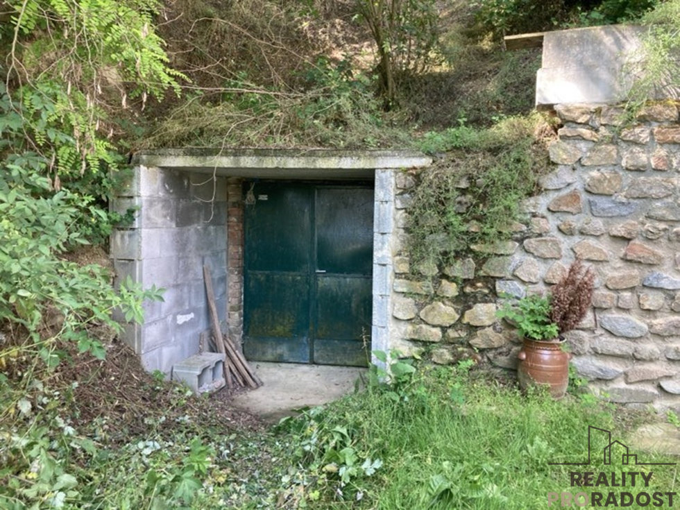 Prodej vinného sklepa 20 m², Chvalovice