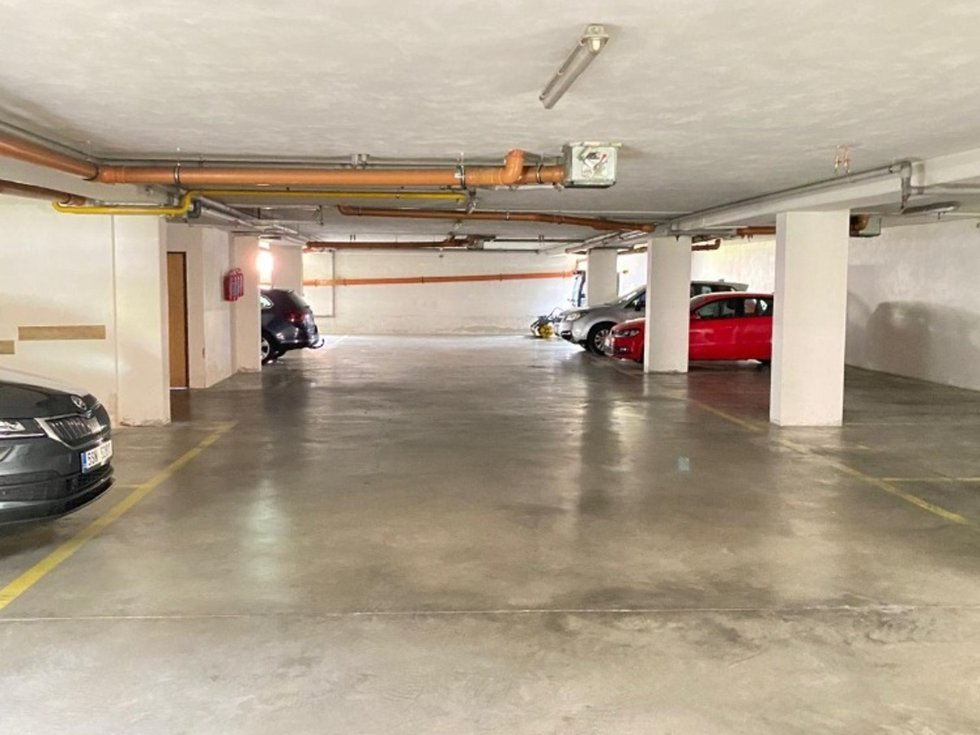 Pronájem parkovacího místa 16 m², Olomouc