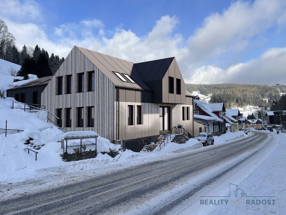Prodej rodinného domu 439 m², Pec pod Sněžkou
