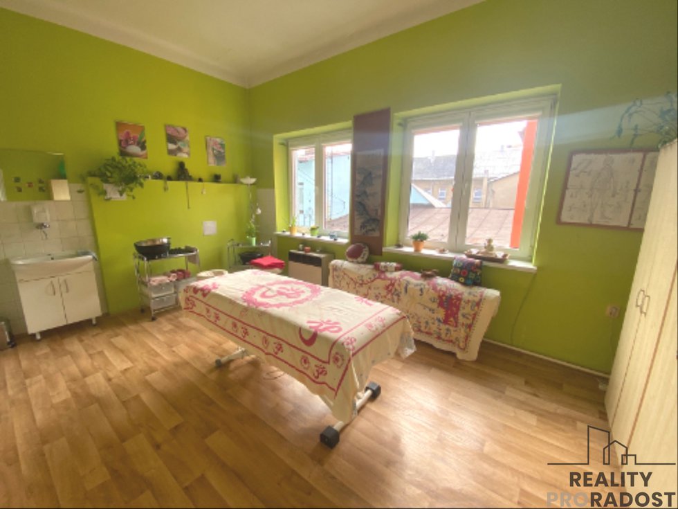 Pronájem obchodu 25 m², Pardubice