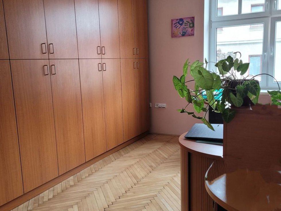 Pronájem kanceláře 112 m², Holešov