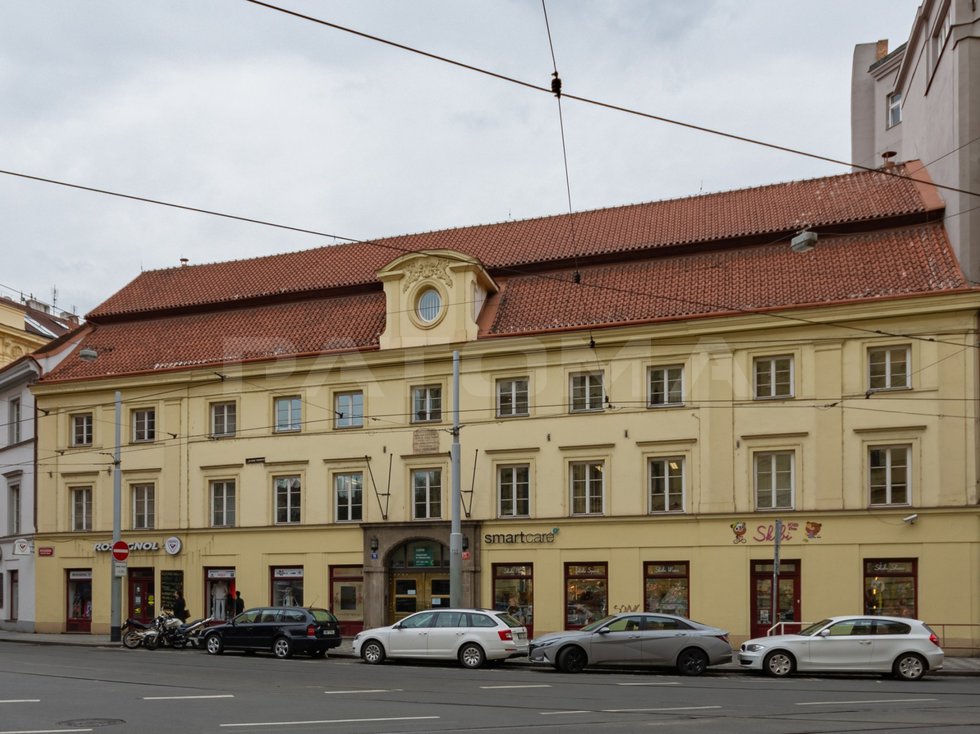 Pronájem kanceláře 424 m², Praha