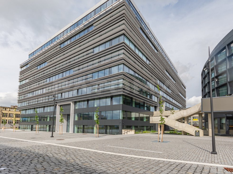 Pronájem kanceláře 430 m², Praha
