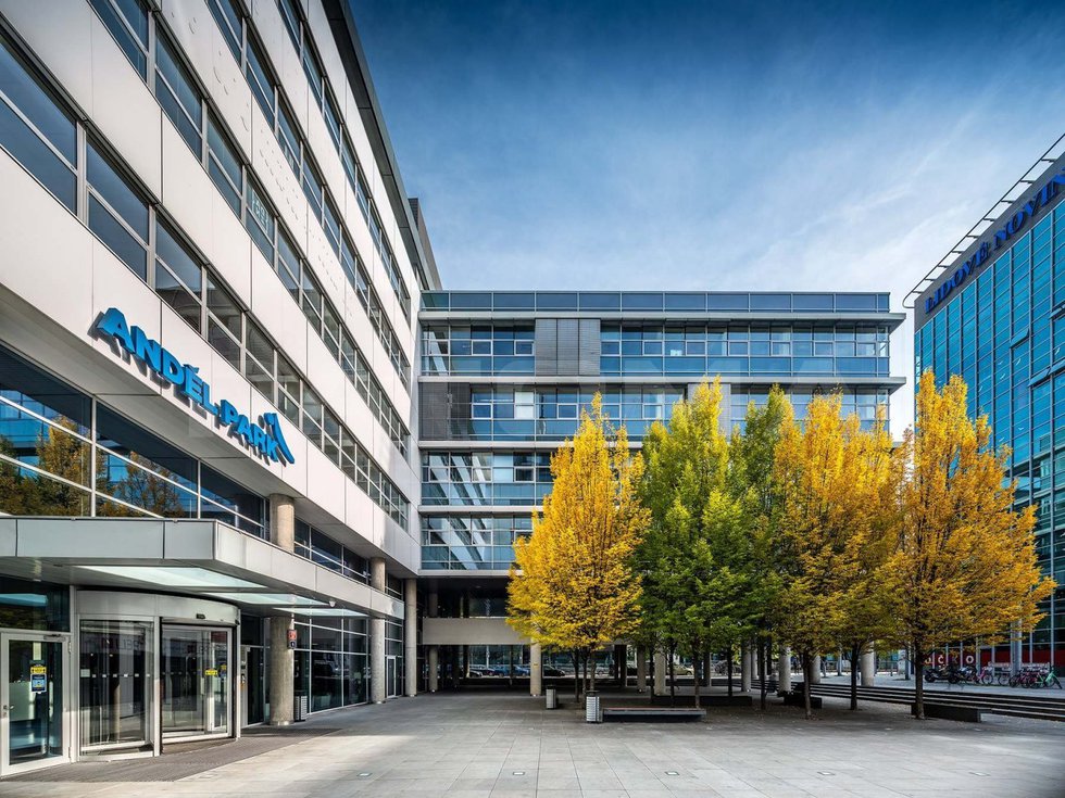 Pronájem kanceláře 1203 m², Praha