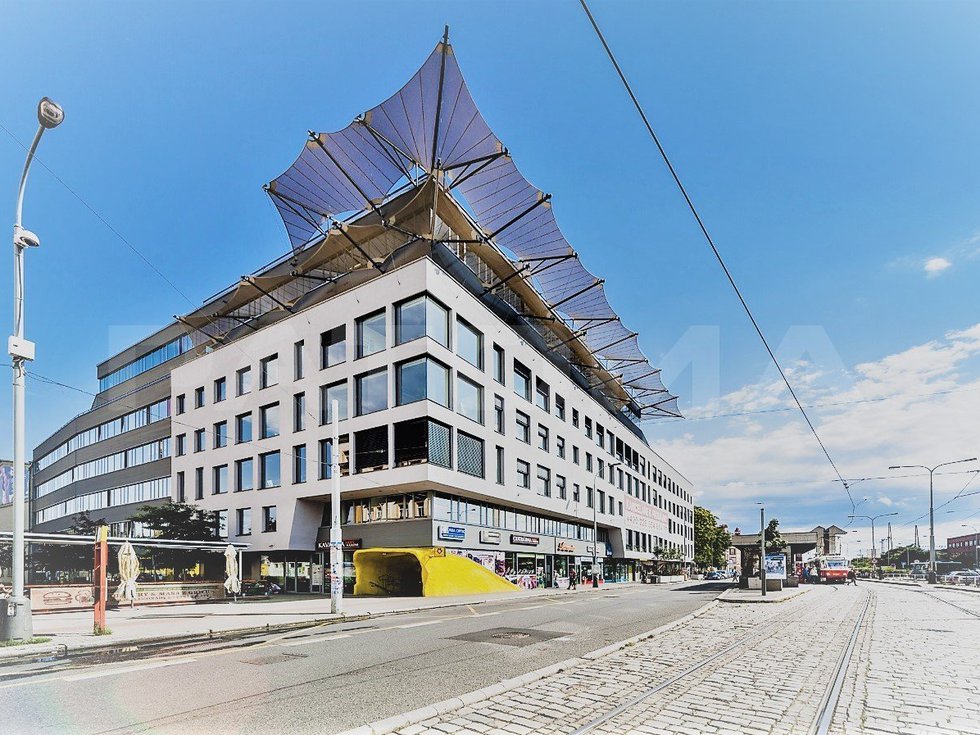 Pronájem kanceláře 294 m², Praha