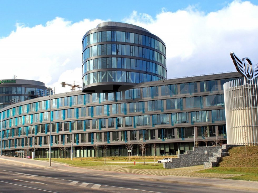 Pronájem kanceláře 337 m², Praha