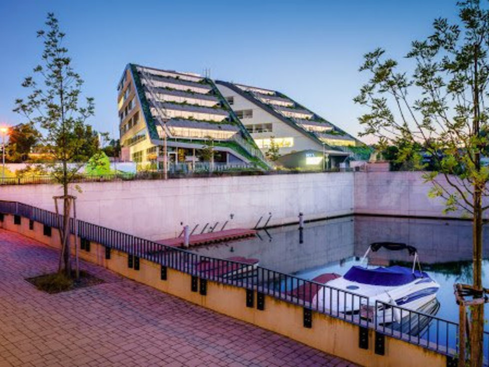 Pronájem obchodu 258 m², Praha