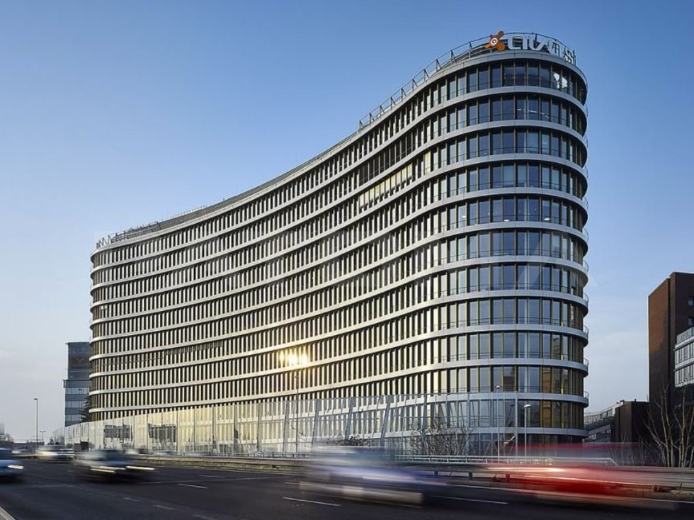 Pronájem kanceláře 739 m², Praha