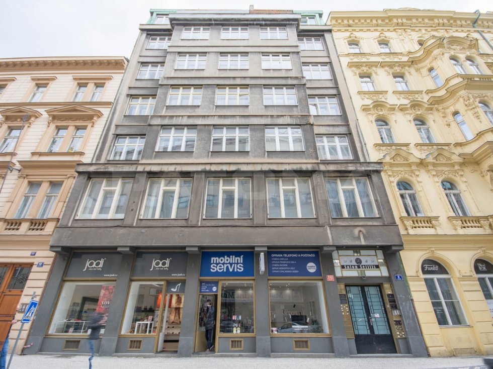 Pronájem kanceláře 237 m², Praha