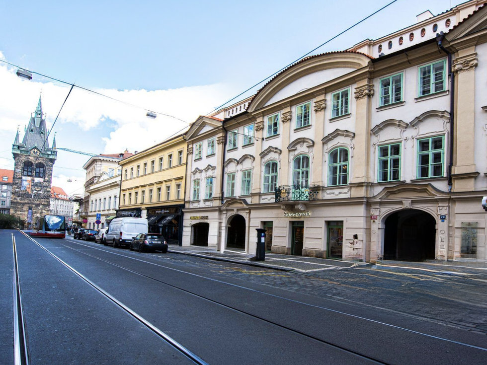 Pronájem kanceláře 297 m², Praha
