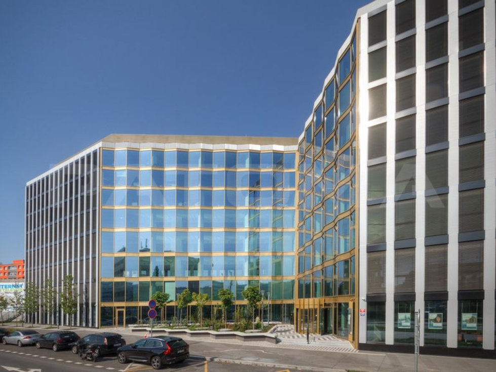 Pronájem kanceláře 397 m², Praha