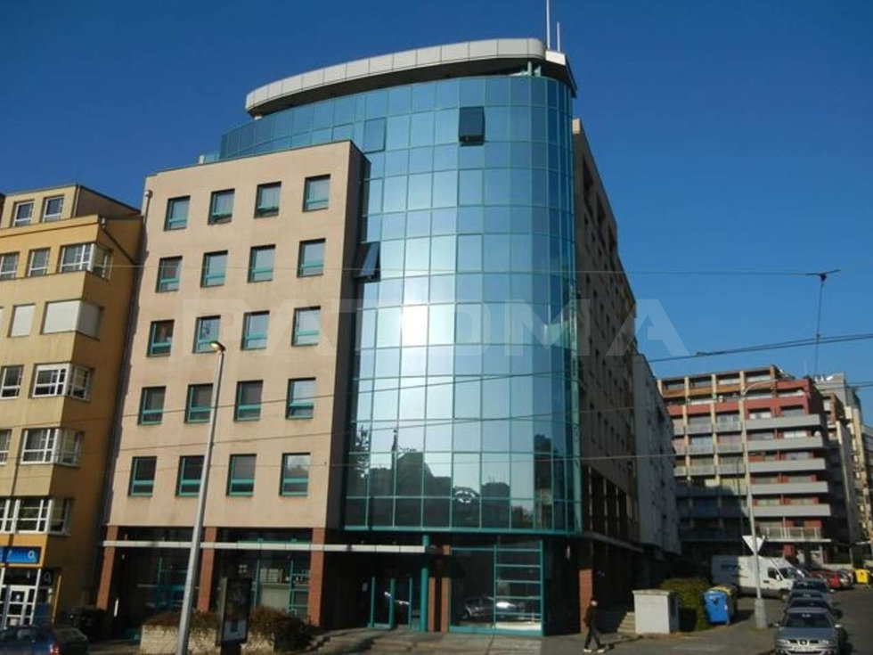 Pronájem kanceláře 170 m², Praha