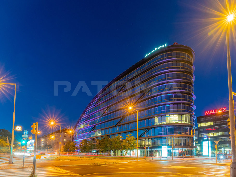 Pronájem obchodu 471 m², Praha
