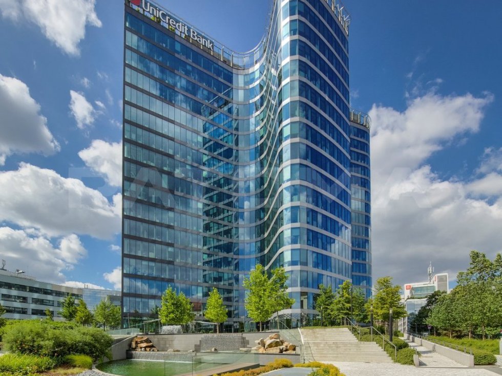 Pronájem obchodu 460 m², Praha