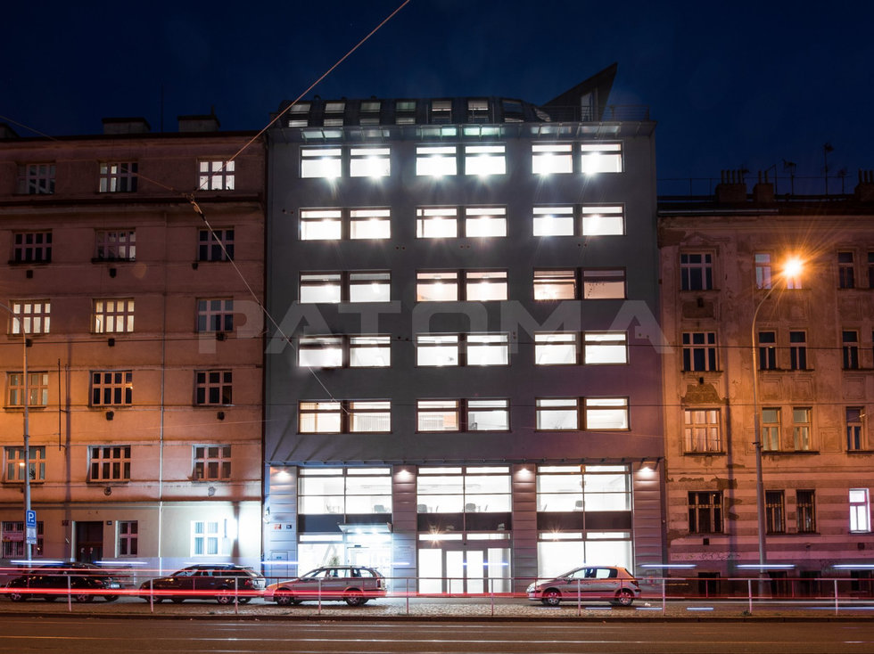 Pronájem kanceláře 265 m², Praha