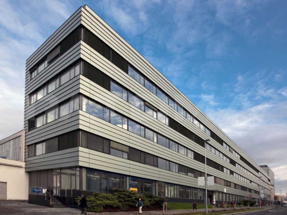 Pronájem kanceláře 700 m², Praha