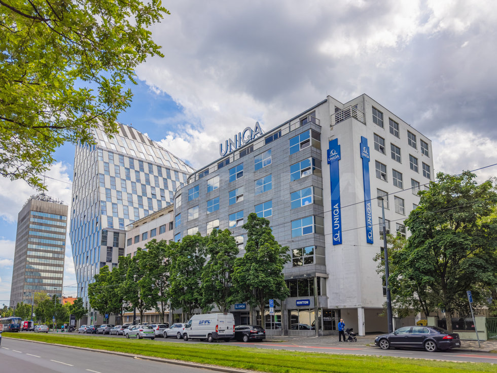 Pronájem kanceláře 321 m², Praha