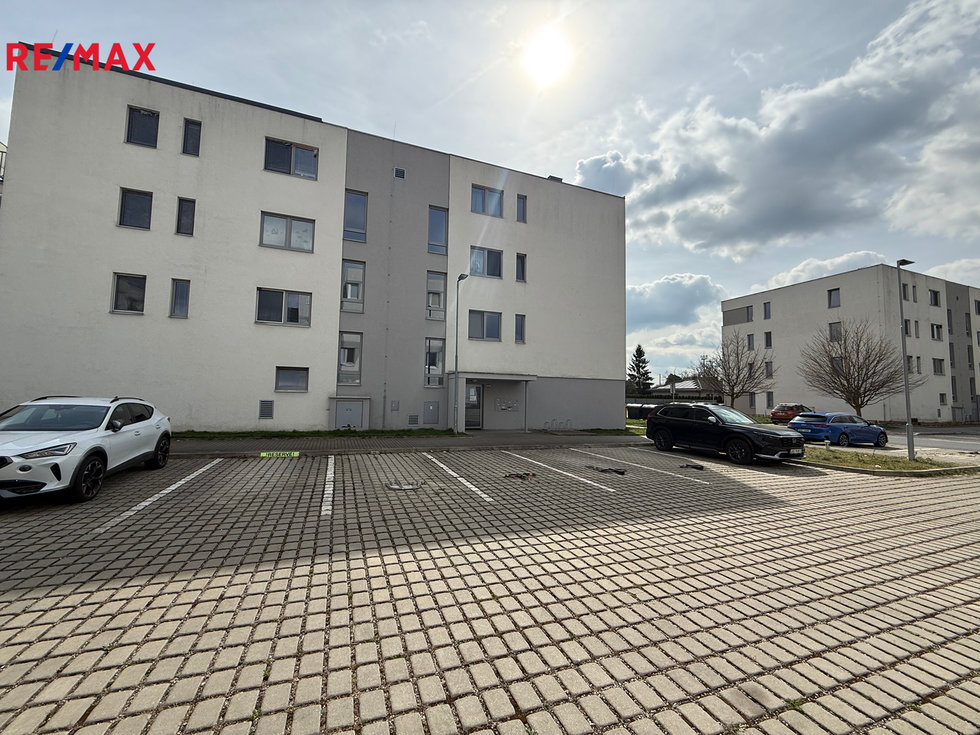 Prodej bytu 1+kk, garsoniery 39 m², Velký Osek