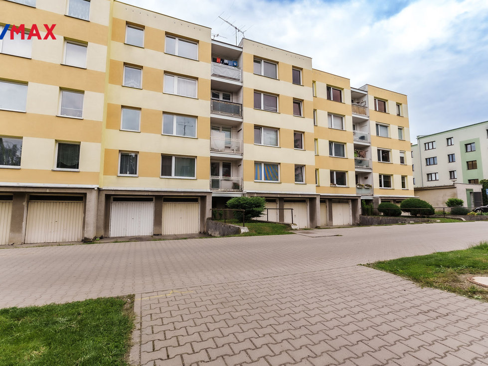 Prodej bytu 3+1 72 m², Pečky