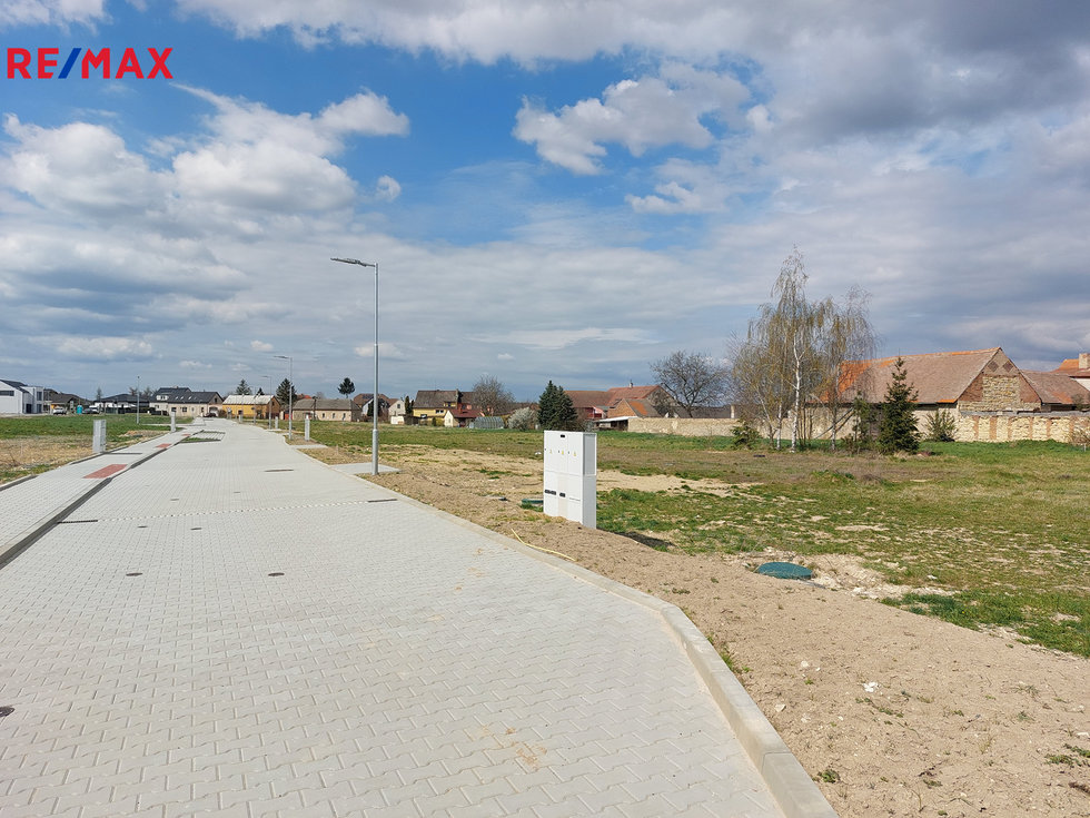 Prodej stavební parcely 818 m², Slaný
