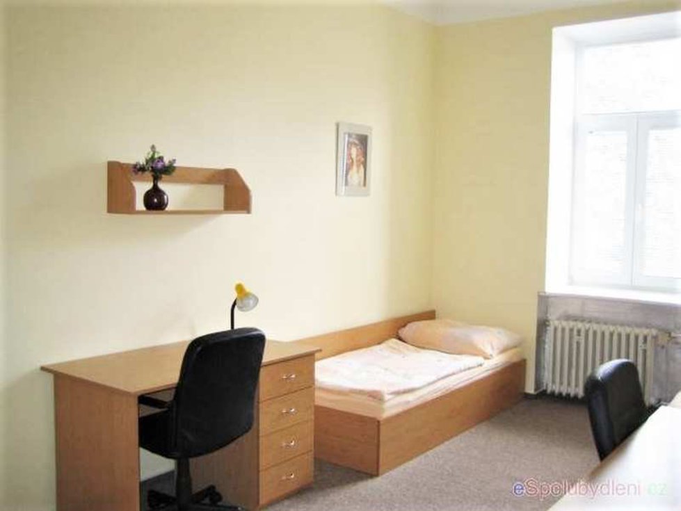 Pronájem podílu pokoje 70 m², Opava