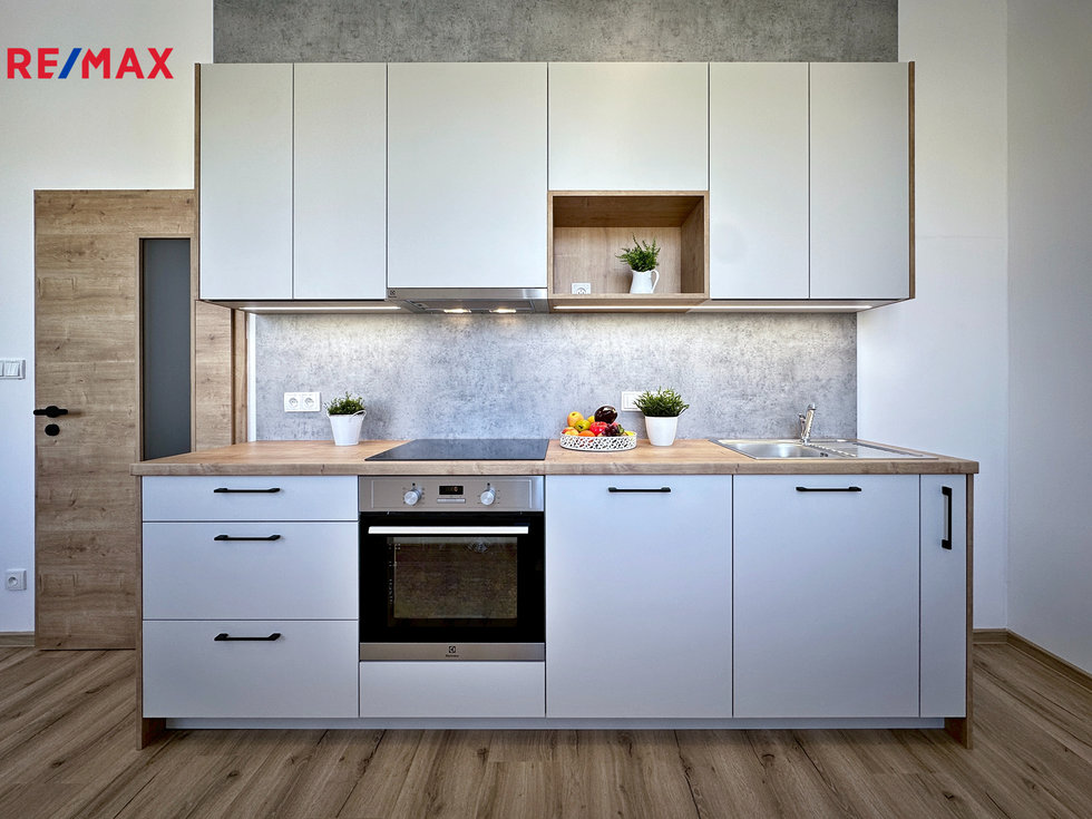 Pronájem bytu 1+kk, garsoniery 38 m², České Budějovice