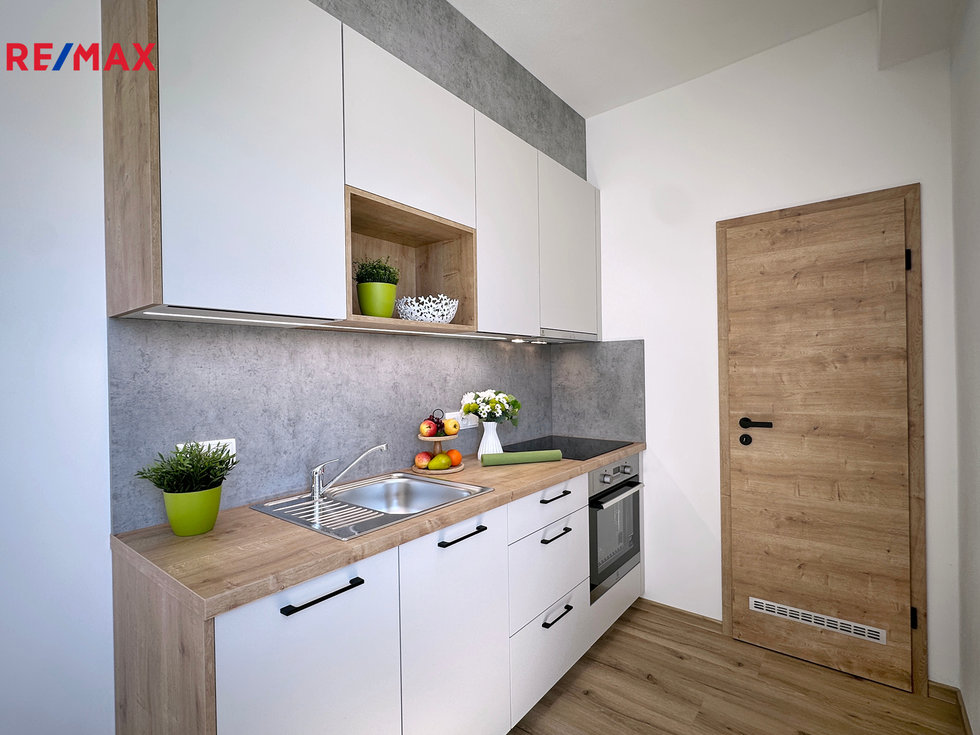 Pronájem bytu 1+kk, garsoniery 33 m², České Budějovice