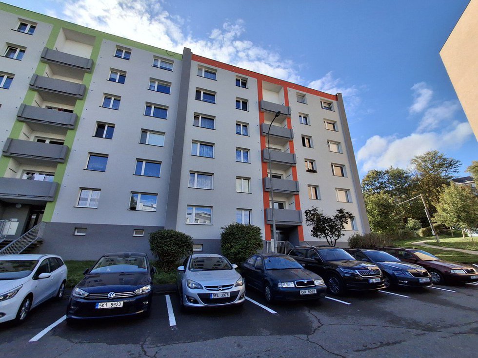 Prodej bytu 2+1 60 m², Cheb