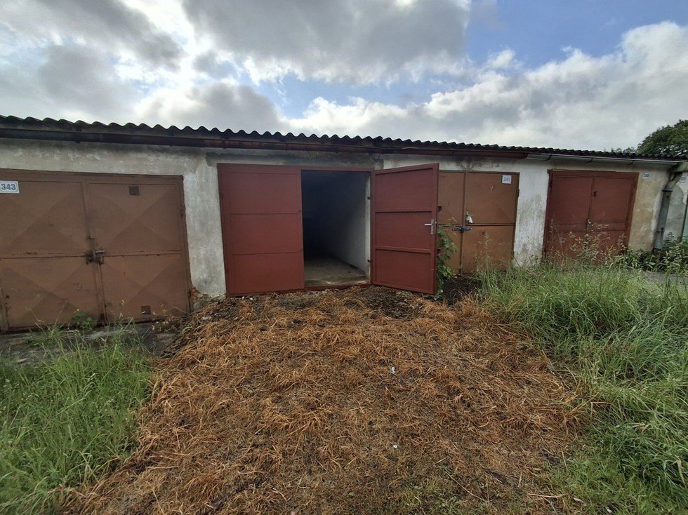 Prodej garáže 15 m², Cheb