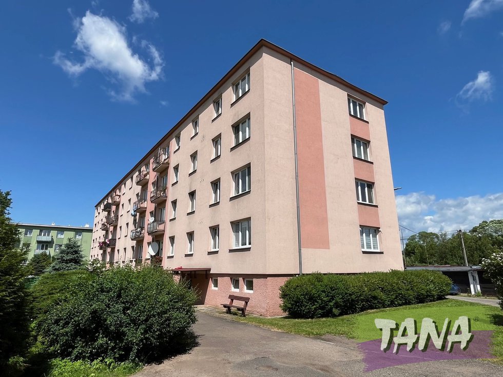 dům s bytem ve IV.NP
