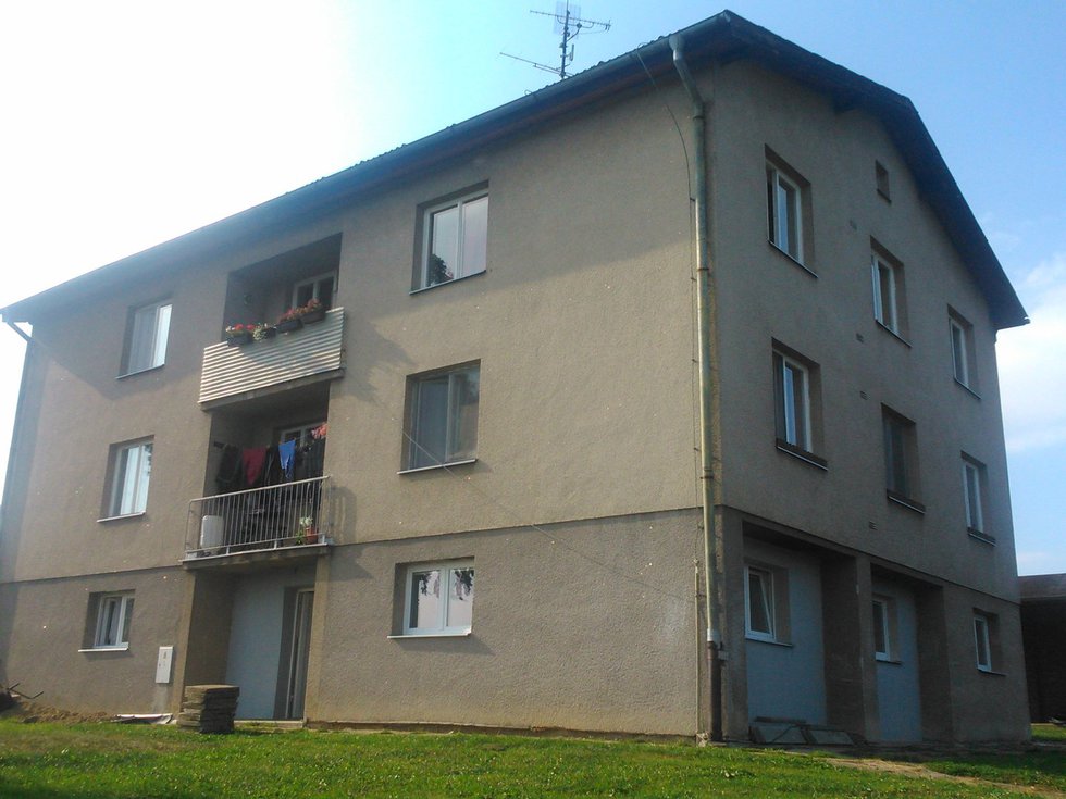 Pronájem bytu 2+1 55 m², Ločenice