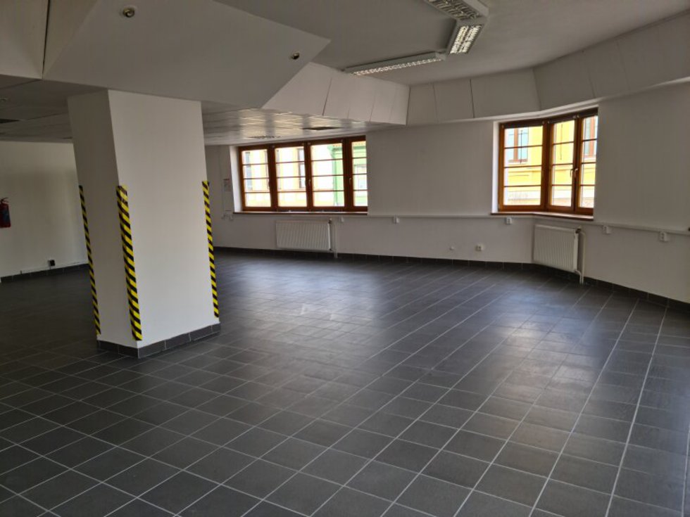 Pronájem kanceláře 92 m², Břeclav