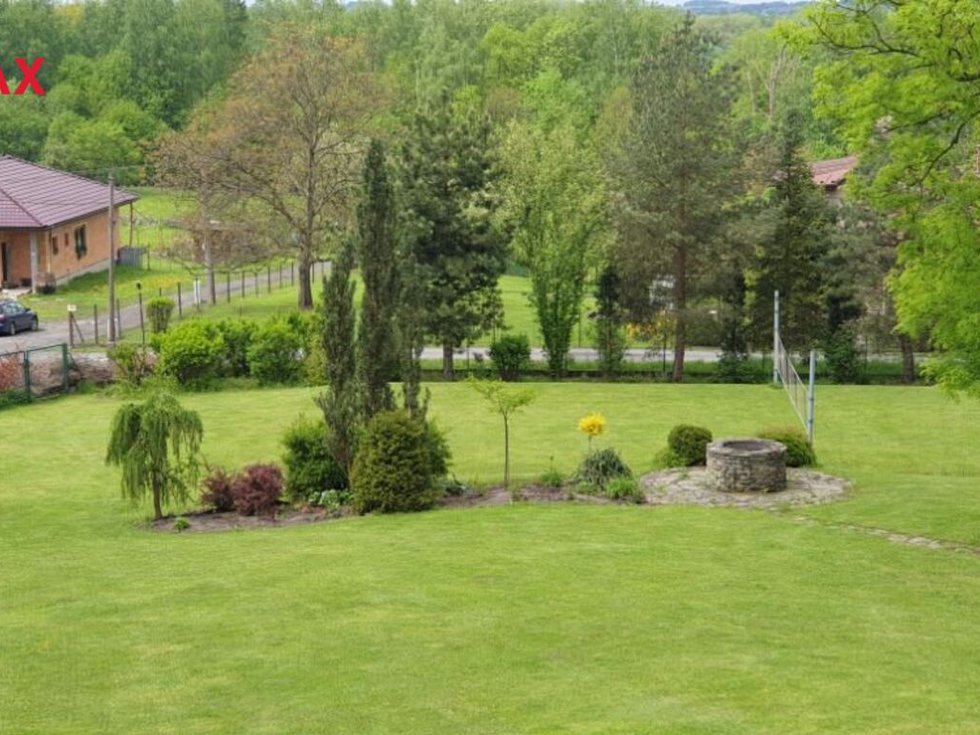 Prodej stavební parcely 1400 m², Dolní Domaslavice