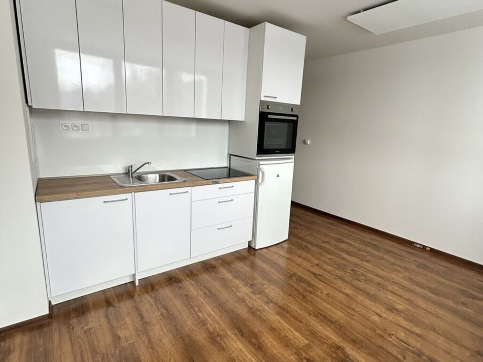 Pronájem bytu 1+kk, garsoniery 27 m², Bruntál