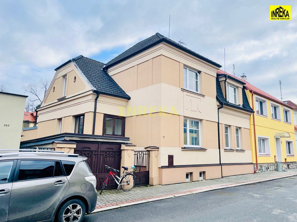 Prodej dvougeneračního domu 250 m², Soběslav