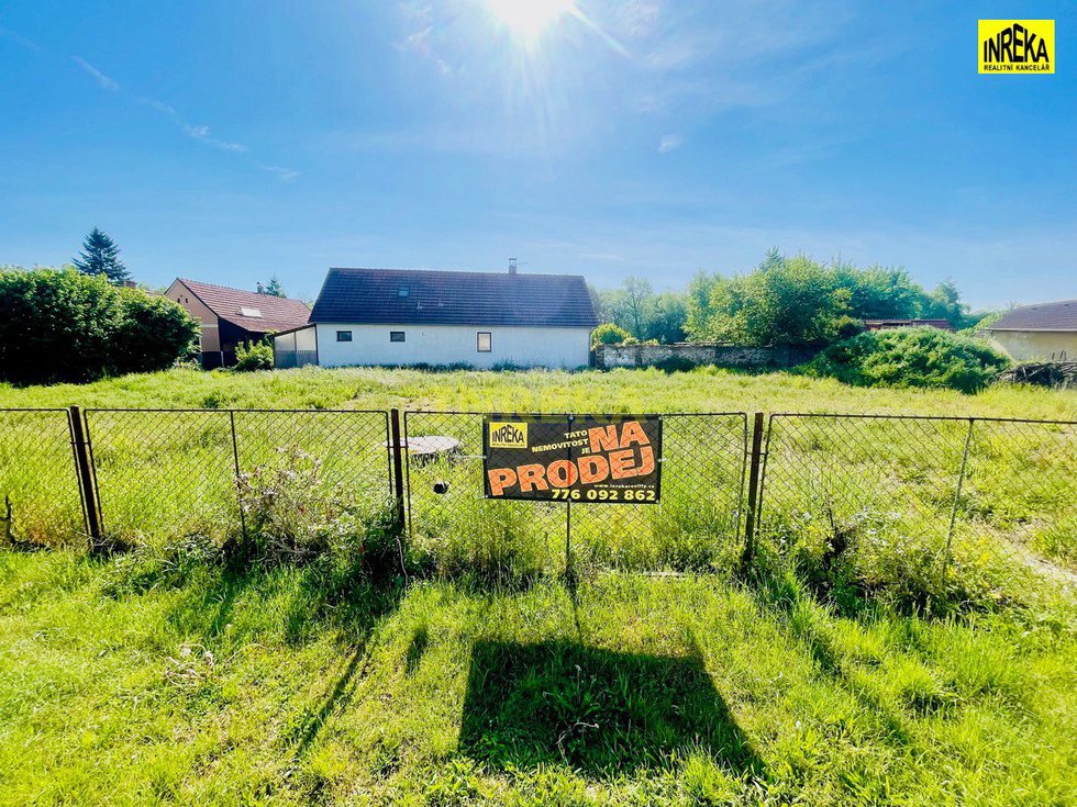 Prodej stavební parcely 905 m², Roudná