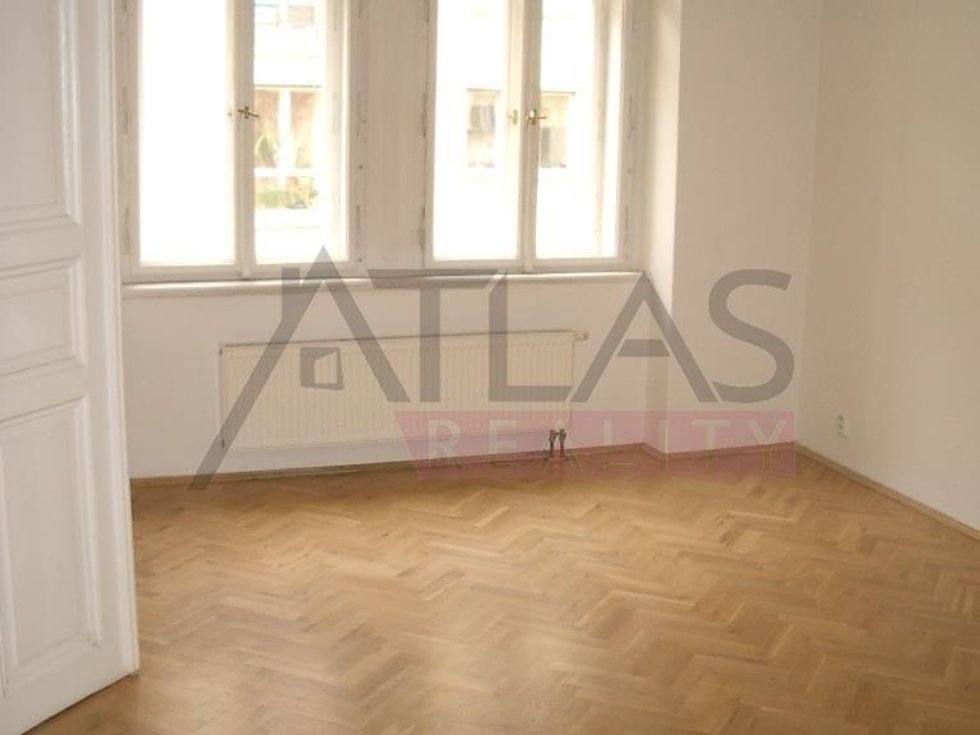 Pronájem kanceláře 100 m², Praha