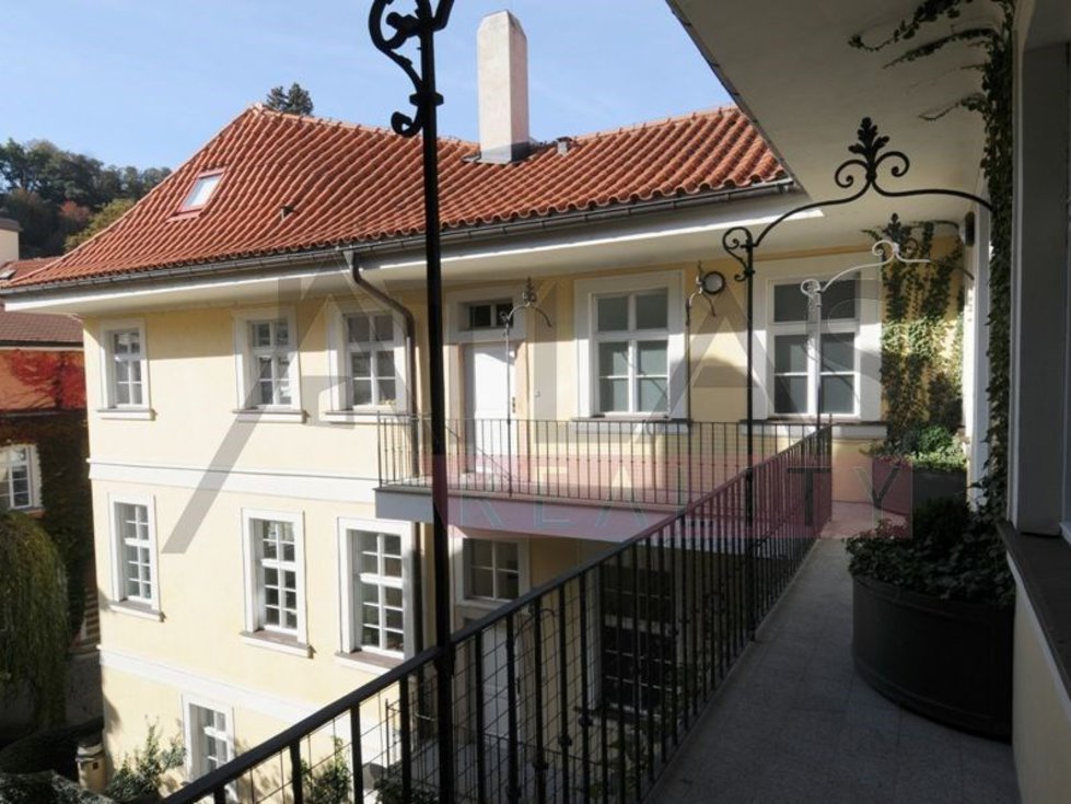 Pronájem bytu 4+1 170 m², Praha