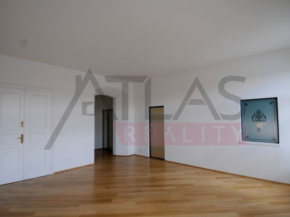 Pronájem bytu 4+1 114 m², Praha