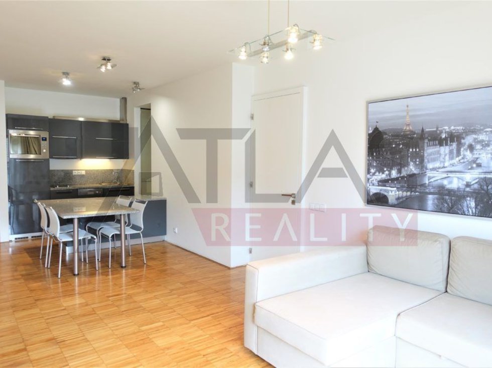 Pronájem bytu 2+kk 62 m², Praha