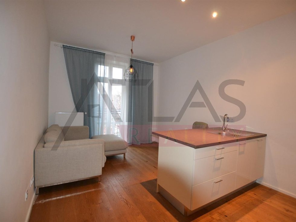 Pronájem bytu 2+kk 45 m², Praha