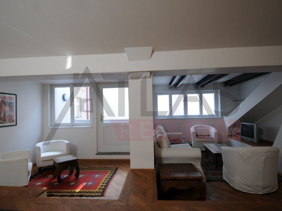 Pronájem bytu 3+1 96 m², Praha