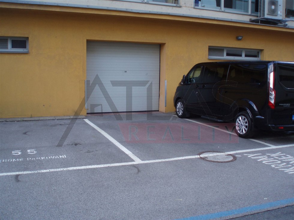 Pronájem garáže 20 m², Praha