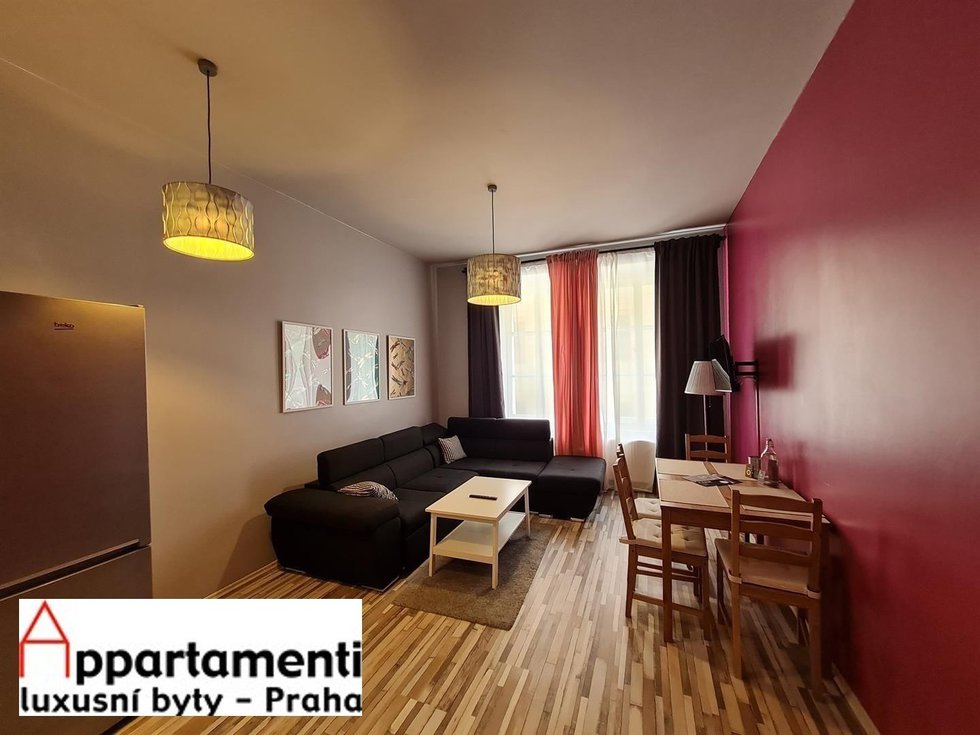 Pronájem bytu 3+kk 63 m², Praha