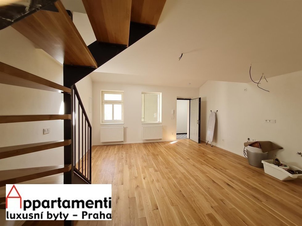 Pronájem bytu 3+kk 63 m², Praha