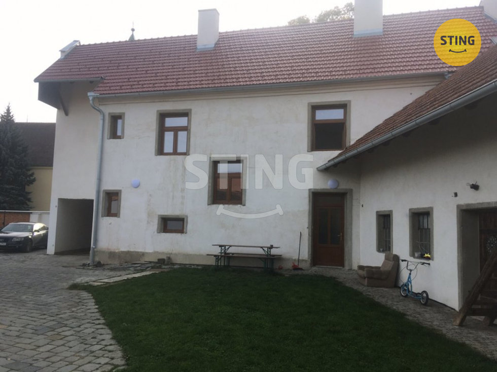 Pronájem bytu 1+1 38 m², Želeč