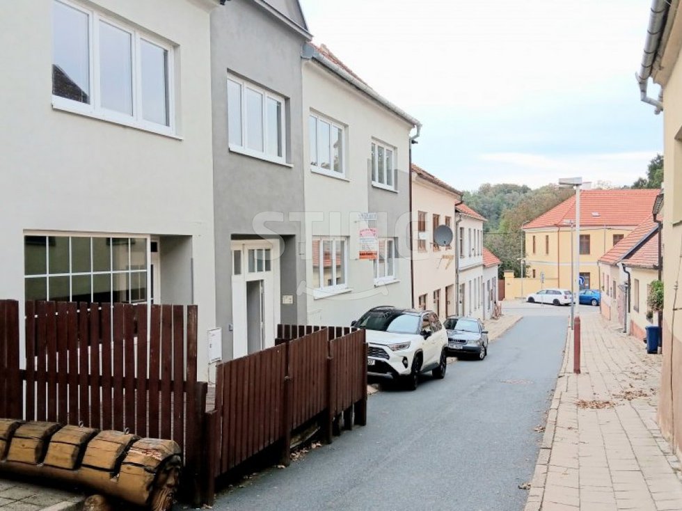 Pronájem obchodu 61 m², Moravský Krumlov