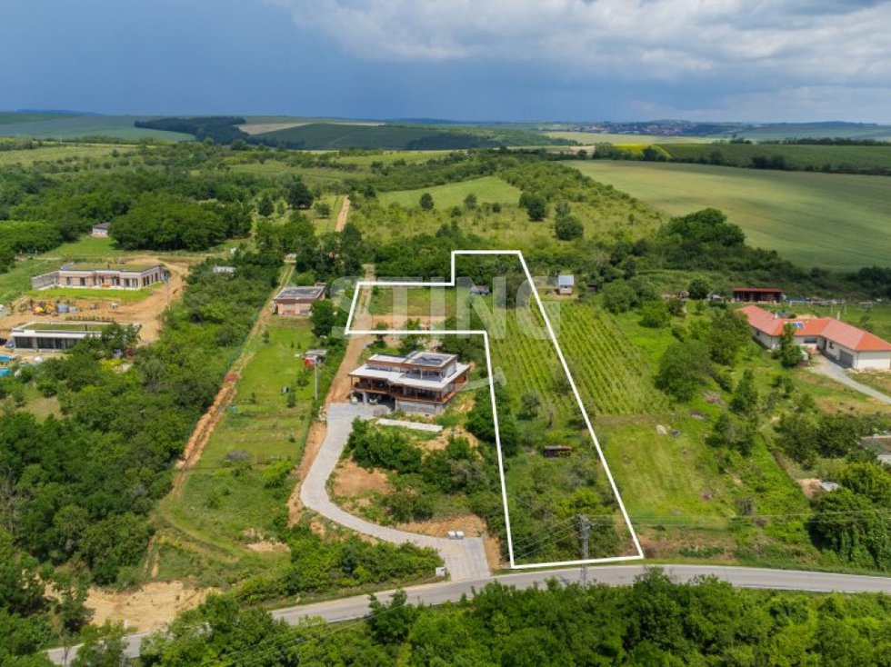 Prodej stavební parcely 3397 m², Dolní Kounice