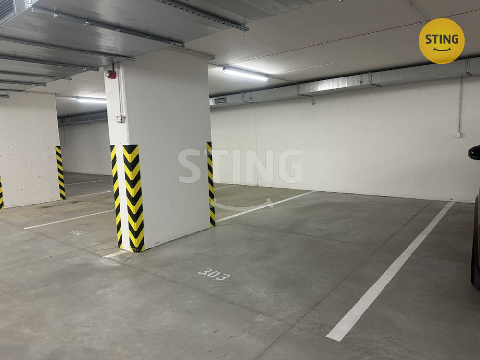 Prodej parkovacího místa 14 m², Brno
