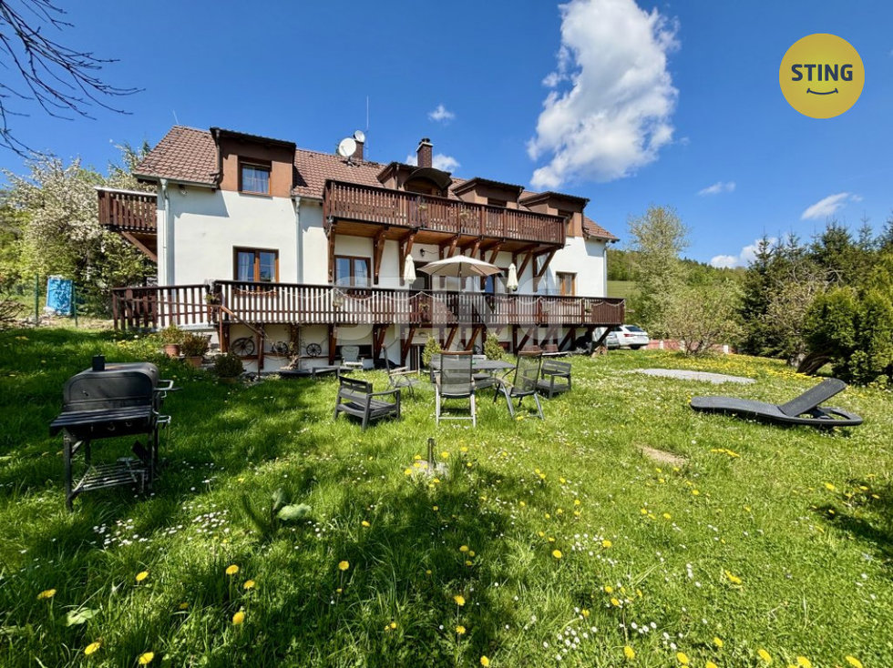 Prodej dvougeneračního domu 334 m², Zlatá Koruna